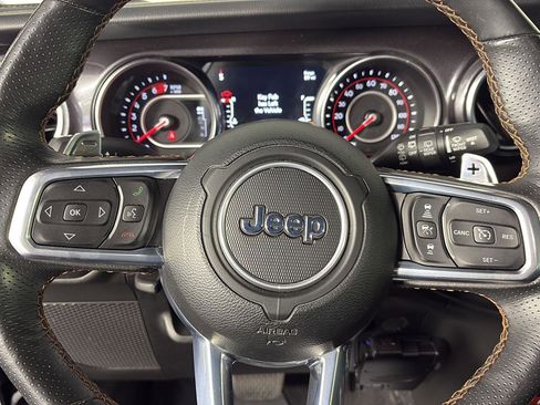 Used 2021 Jeep Wrangler Unlimited Rubicon w/ Dual Top Group AWD/4WD image 44