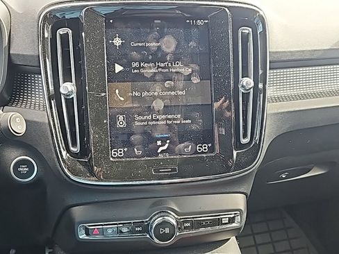 Used 2020 Volvo XC40 T5 R-Design w/ Protection Package Premier image 5