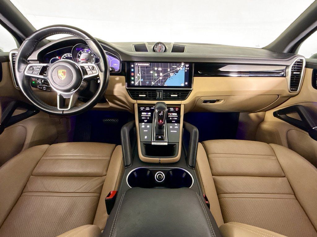 Certified 2023 Porsche Cayenne AWD/4WD image 11