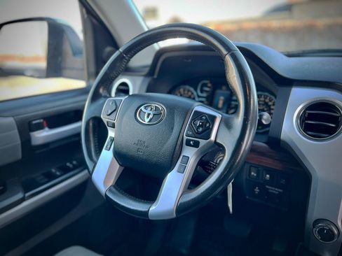 Used 2018 Toyota Tundra Limited w/ Limited Premium Package image 11
