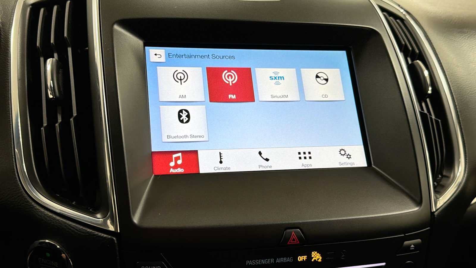 Used 2019 Ford Edge Titanium AWD/4WD image 18