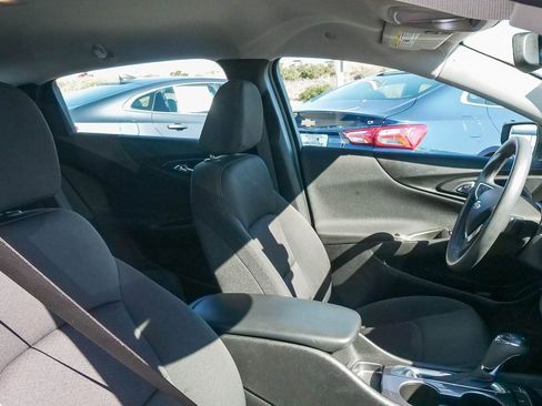 Used 2020 Chevrolet Malibu LS image 16