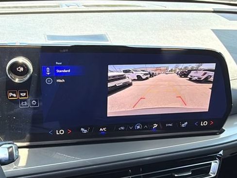 New 2026 Chevrolet Traverse LT w/ Midnight/Sport Edition FWD image 18