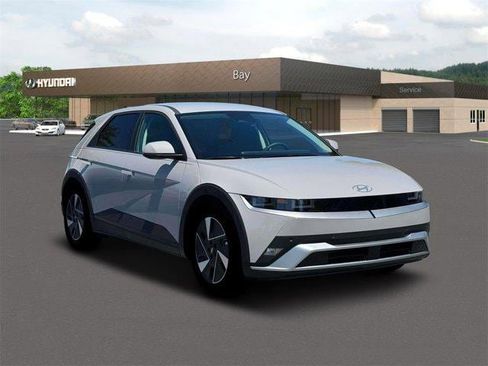 New 2025 Hyundai Ioniq 5 SE image 11