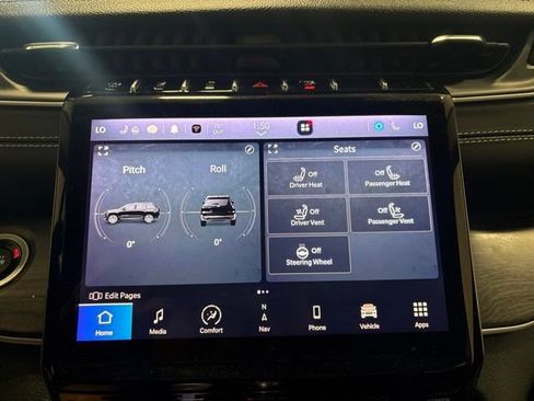 Used 2023 Jeep Grand Cherokee Limited w/ Luxury Tech Group II AWD/4WD image 19
