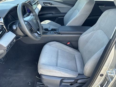 Used 2025 Toyota Camry LE FWD image 14