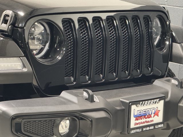 Used 2023 Jeep Wrangler Unlimited Sahara AWD/4WD image 3