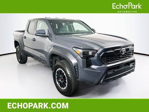 Used 2025 Toyota Tacoma TRD Off-Road AWD/4WD image 1