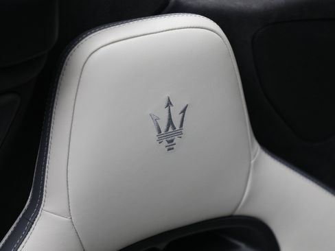Used 2023 Maserati MC20 Spyder image 28