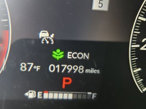 Certified 2025 Honda HR-V Sport image 22