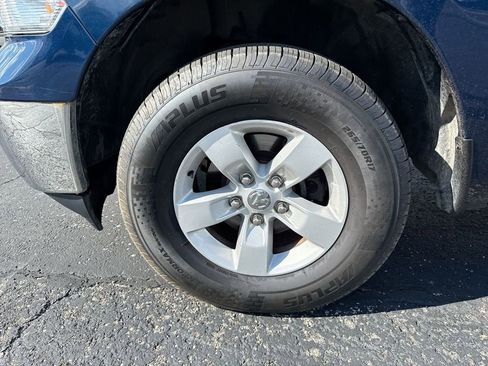 Used 2021 RAM 1500 Classic SLT AWD/4WD image 10