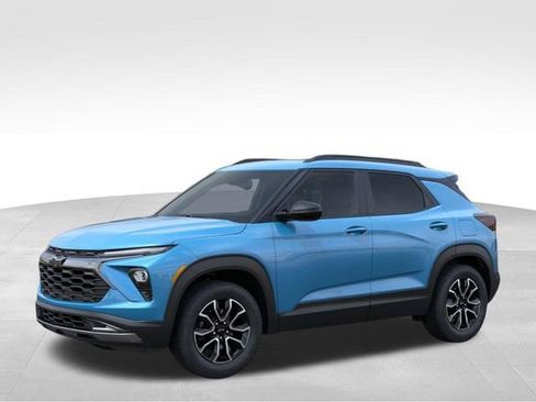 New 2026 Chevrolet TrailBlazer ACTIV AWD/4WD image 2