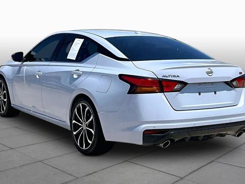 Used 2023 Nissan Altima 2.5 SR FWD image 12