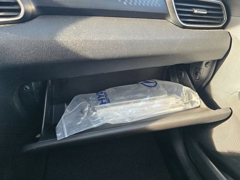 Used 2020 Hyundai Veloster Turbo image 21