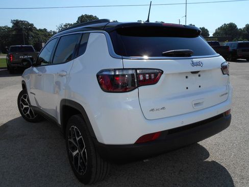 New 2026 Jeep Compass Limited AWD/4WD image 3