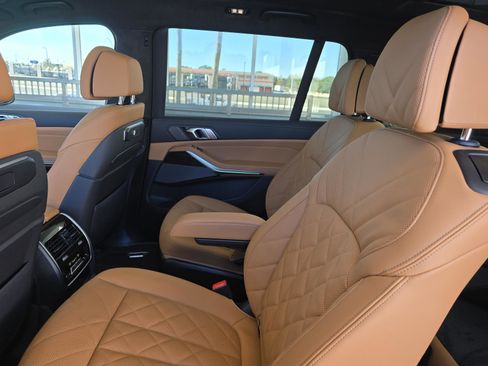 New 2026 BMW X7 xDrive40i w/ M Sport Package image 14