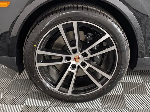 New 2026 Porsche Cayenne Coupe image 11