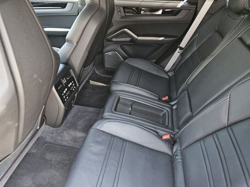 Certified 2024 Porsche Cayenne Turbo GT AWD/4WD image 29
