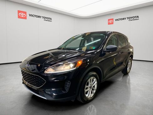 Used 2022 Ford Escape SE w/ Convenience Package image 2