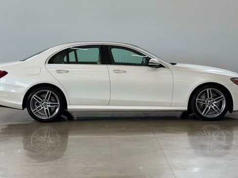 Used 2018 Mercedes-Benz E 400 4MATIC Sedan w/ Premium 2 Package (Q02) image 8