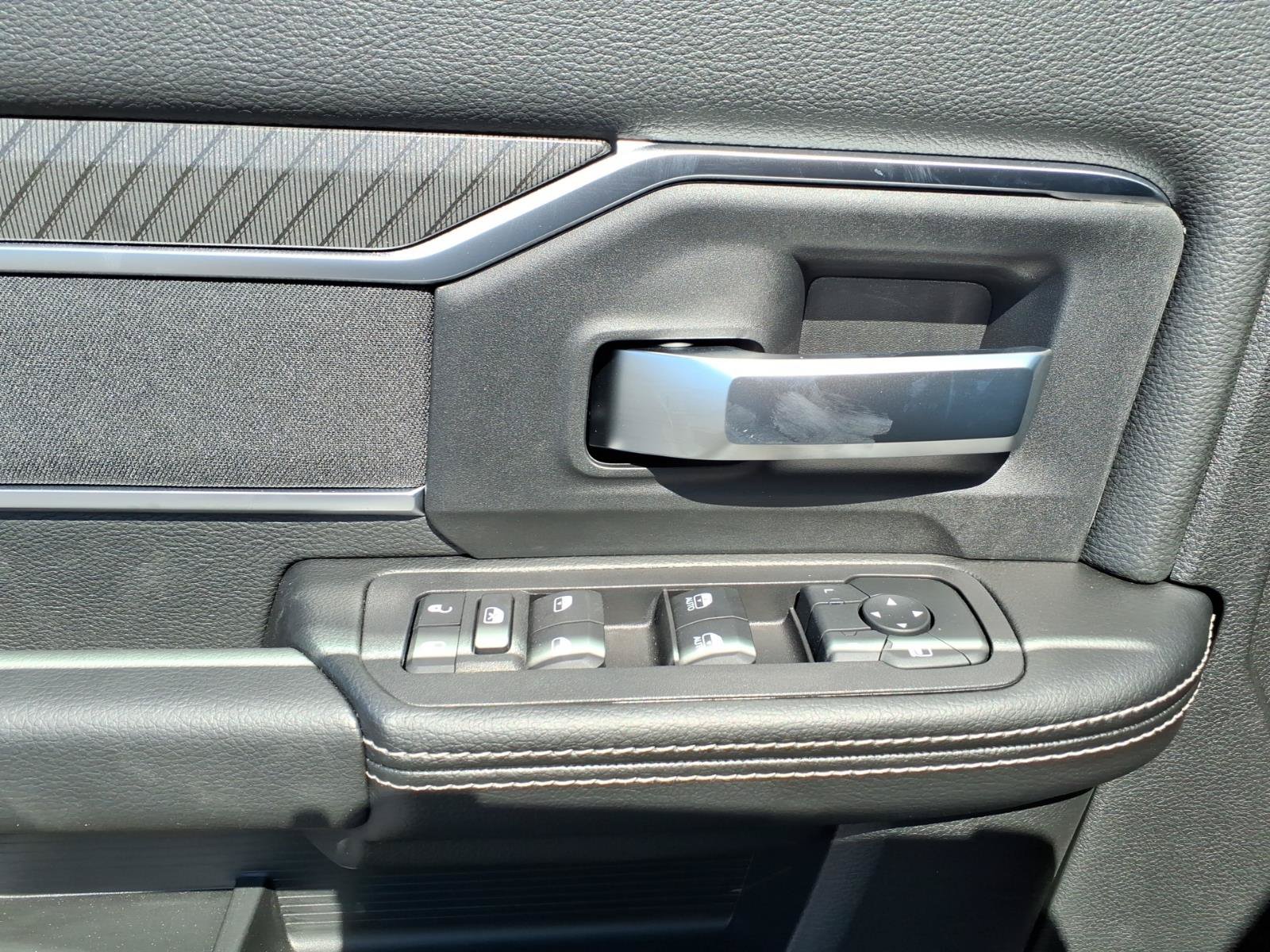 New 2027 RAM 3500 Big Horn AWD/4WD image 11