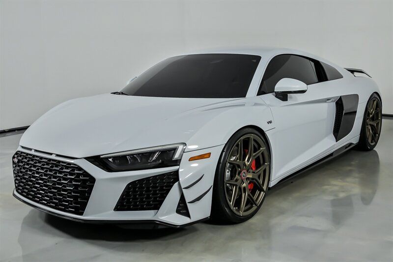 Used 2020 Audi R8 V10 w/ Carbon Exterior Package AWD/4WD image 5