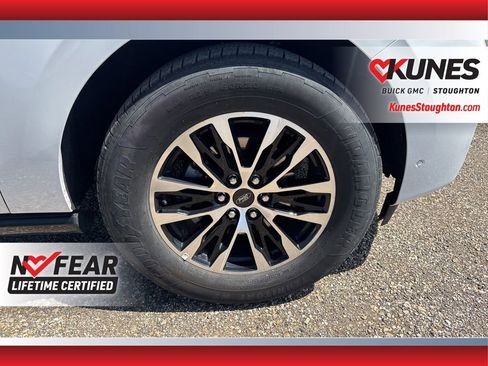Used 2025 Ford Expedition Max Platinum AWD/4WD image 15