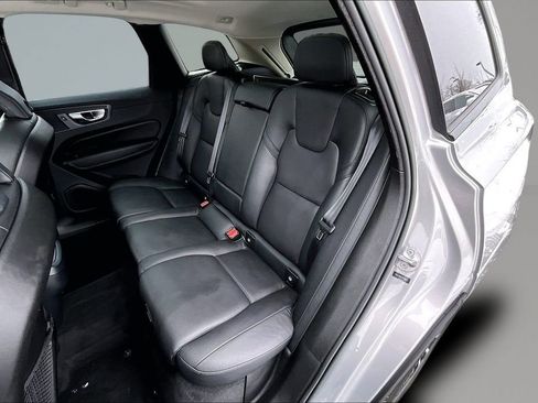 Certified 2023 Volvo XC60 B5 Plus w/ Protection Package Premier image 21