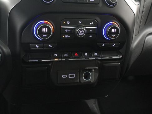 Certified 2020 Chevrolet Silverado 1500 RST w/ Rally Edition image 15