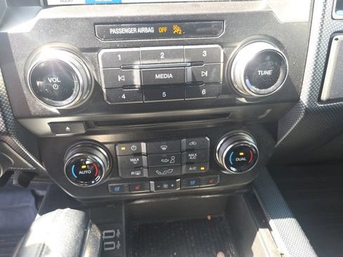 Used 2017 Ford F150 Raptor w/ Equipment Group 802A Luxury AWD/4WD image 23