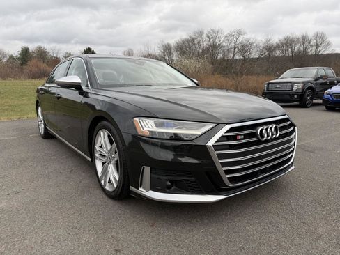 Used 2020 Audi S8 L w/ S8 Executive Package image 10
