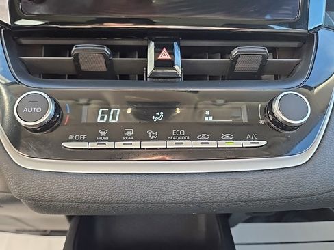 Used 2024 Toyota Corolla LE image 29