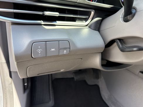 Used 2023 Hyundai Elantra SEL FWD image 15