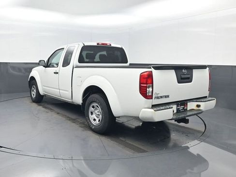 Used 2019 Nissan Frontier S RWD image 3
