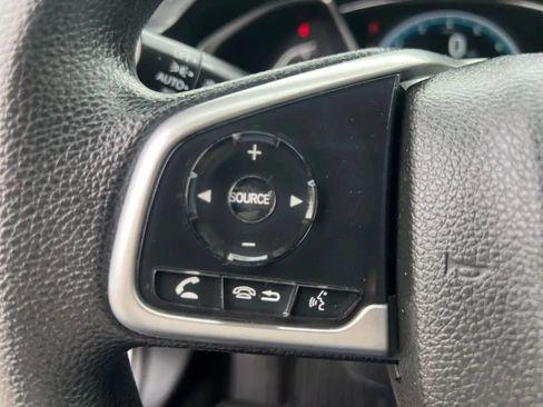 Used 2018 Honda Civic EX image 40
