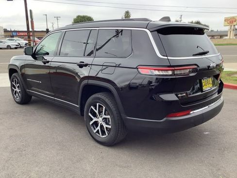 Used 2024 Jeep Grand Cherokee L Limited w/ Luxury Tech Group II image 23