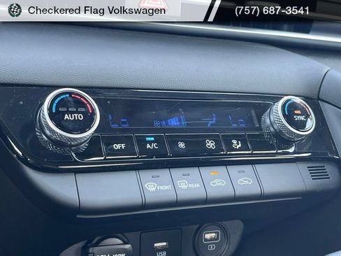 Used 2023 Hyundai Elantra SEL FWD image 37