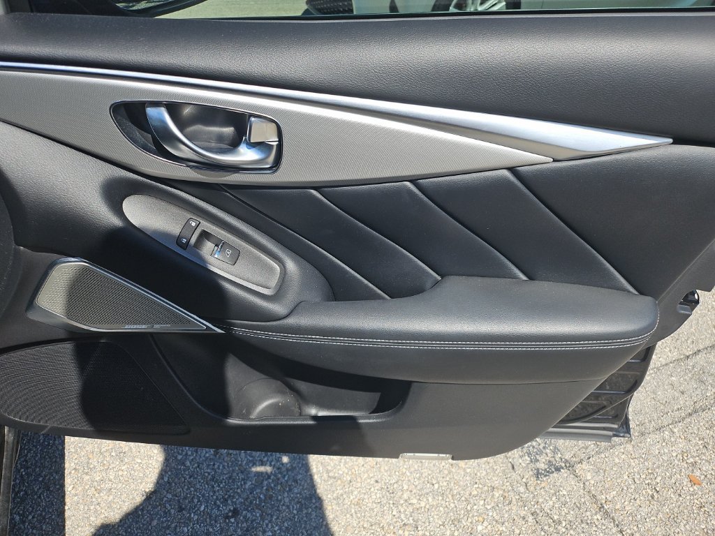 Used 2023 INFINITI Q50 Luxe w/ Cargo Package RWD image 13