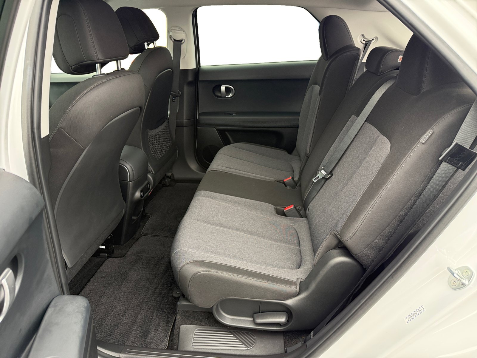 Used 2024 Hyundai Ioniq 5 SEL RWD image 16