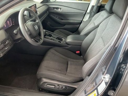 Certified 2023 Honda Accord EX image 3