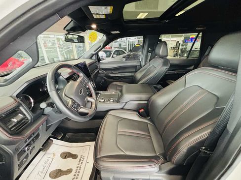 Used 2024 Ford Expedition Limited AWD/4WD image 30