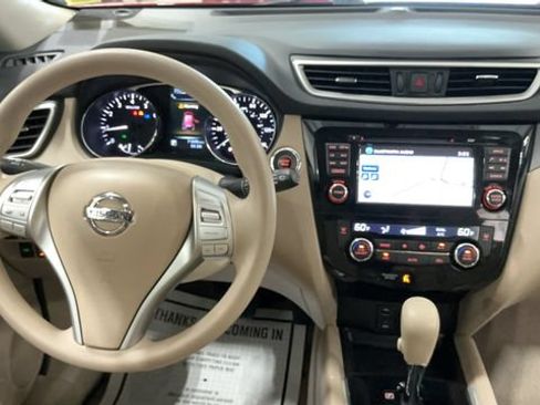 Used 2015 Nissan Rogue SV w/ SV Premium Package FWD image 26
