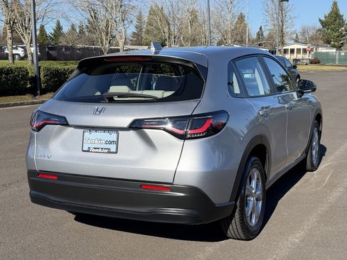 Used 2025 Honda HR-V LX image 8