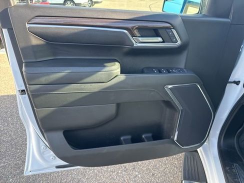 Used 2024 Chevrolet Silverado 1500 LT image 26