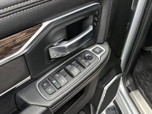 Used 2020 RAM 3500 Laramie AWD/4WD image 15