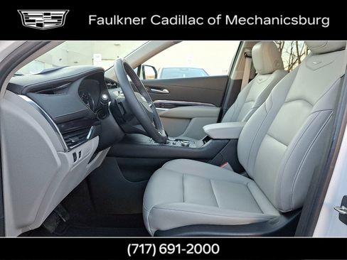 Certified 2023 Cadillac XT4 Luxury w/ Cold Weather Package image 13