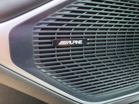 Used 2024 Jeep Wagoneer Series II w/ Convenience Group I AWD/4WD image 11