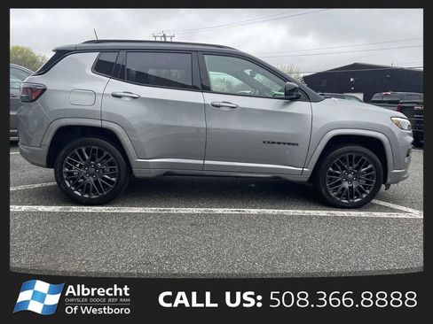Used 2023 Jeep Compass High Altitude AWD/4WD image 6