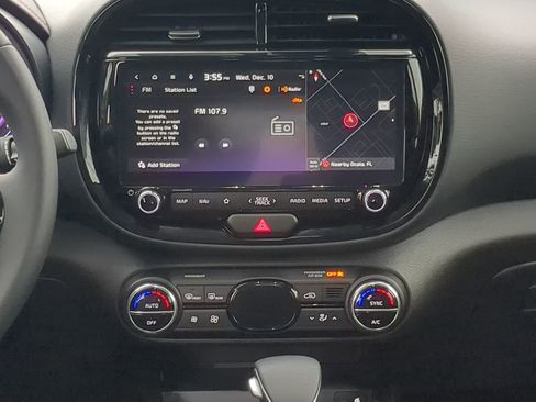 Certified 2025 Kia Soul GT-Line image 15
