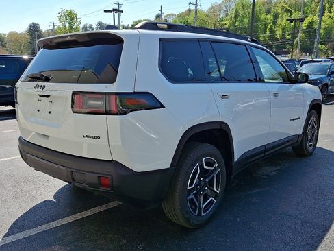 New 2026 Jeep Cherokee Laredo AWD/4WD image 3